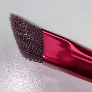 Eyebrow brush